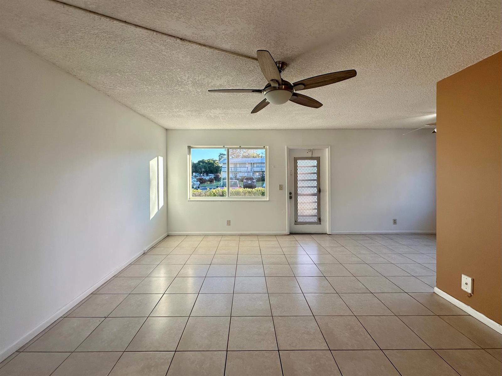 378 Durham L Circle # 378, Deerfield Beach FL 33442 photo 4
