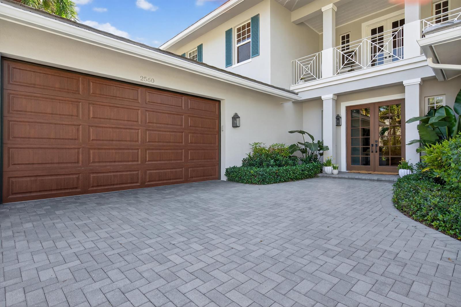 2560 Estates Drive, North Palm Beach FL 33410 photo 2