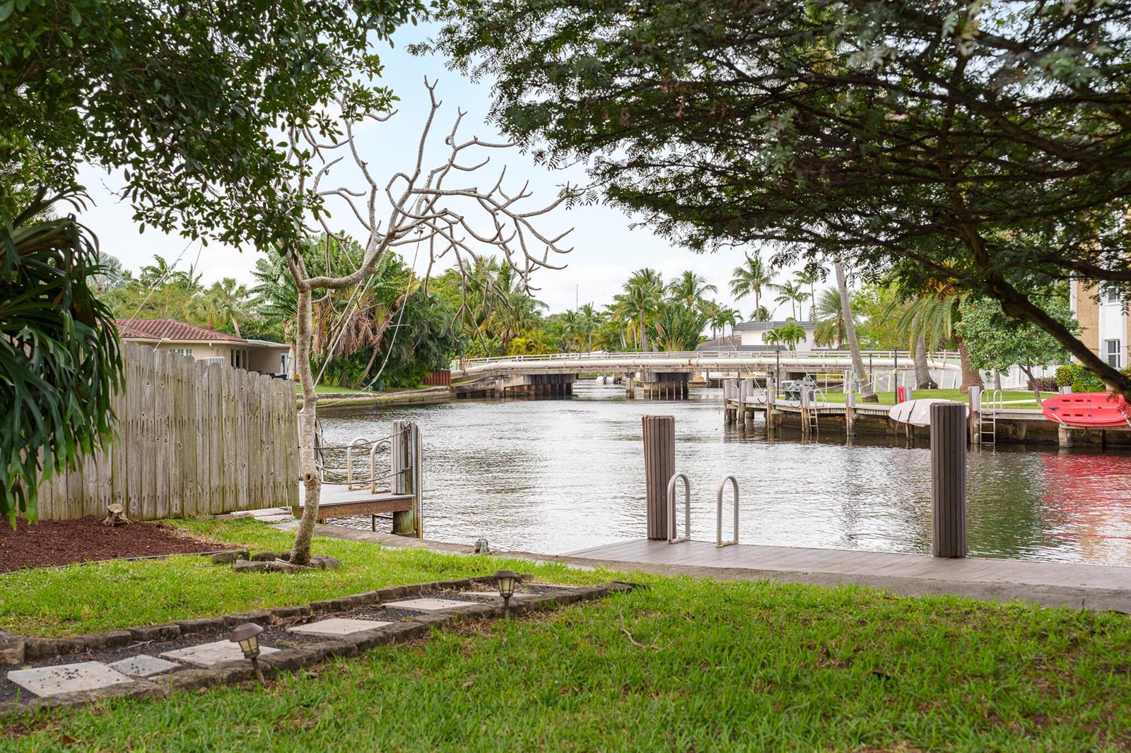 2829 NE 17th Avenue, Wilton Manors FL 33334 photo 3