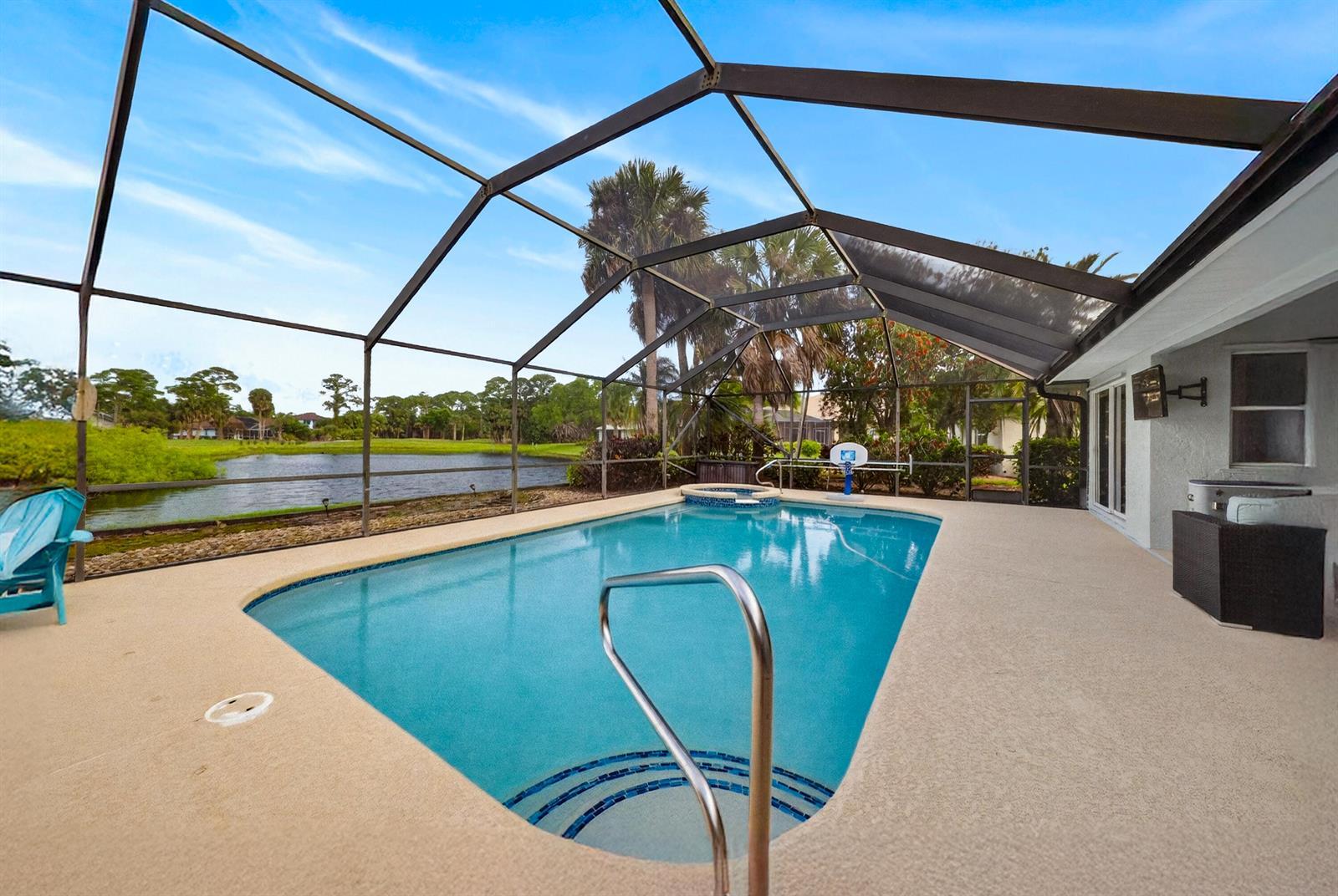 542 SW Sanctuary Drive, Port St. Lucie FL 34986 photo 3