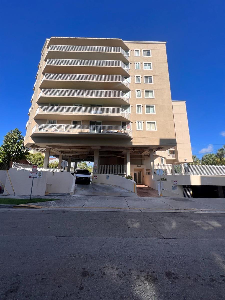 102 SW 6th ave # 508, Miami FL 33130
