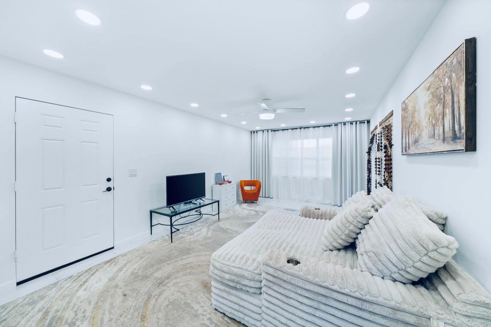 129 Lake Carol Drive # 129, West Palm Beach FL 33411 photo 3