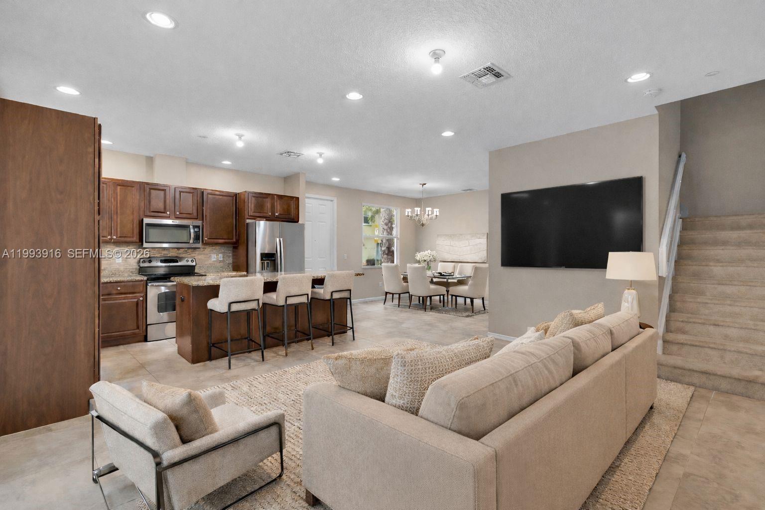 4308 Cascada Cir, Cooper City FL 33024