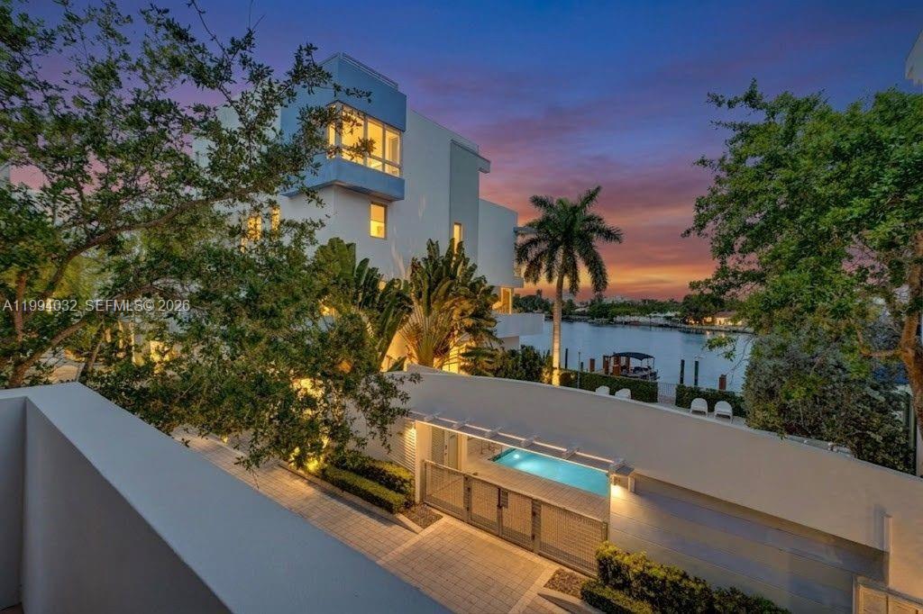 163 N Shore Dr # 6, Miami Beach FL 33141 photo 4