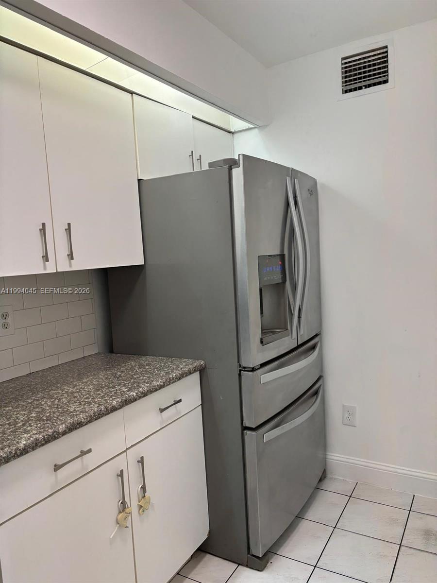 Hialeah, FL 33015 photo 2