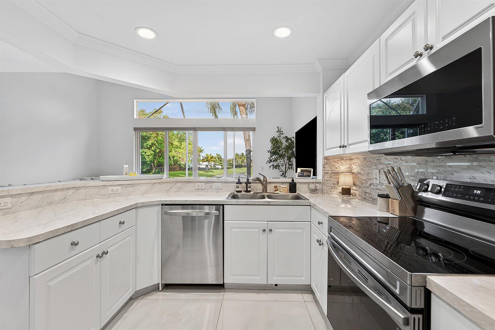 10123 N Military Trail, Palm Beach Gardens FL 33410 photo 5