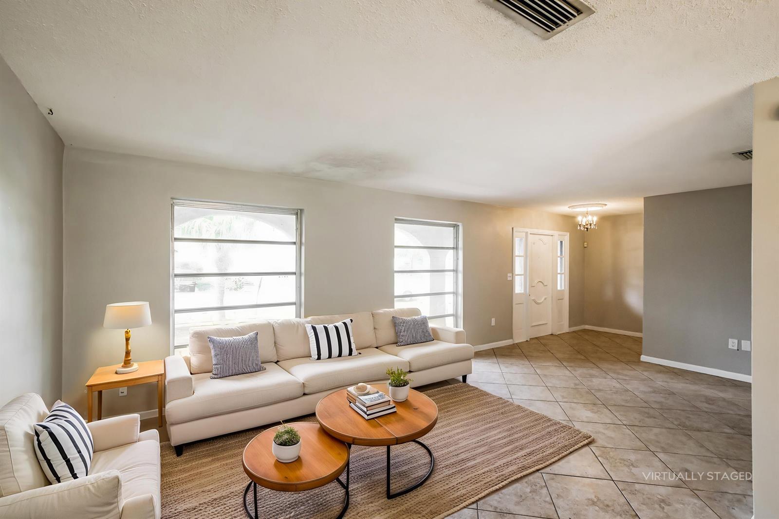 8460 Southampton Drive, Miramar FL 33025 photo 4