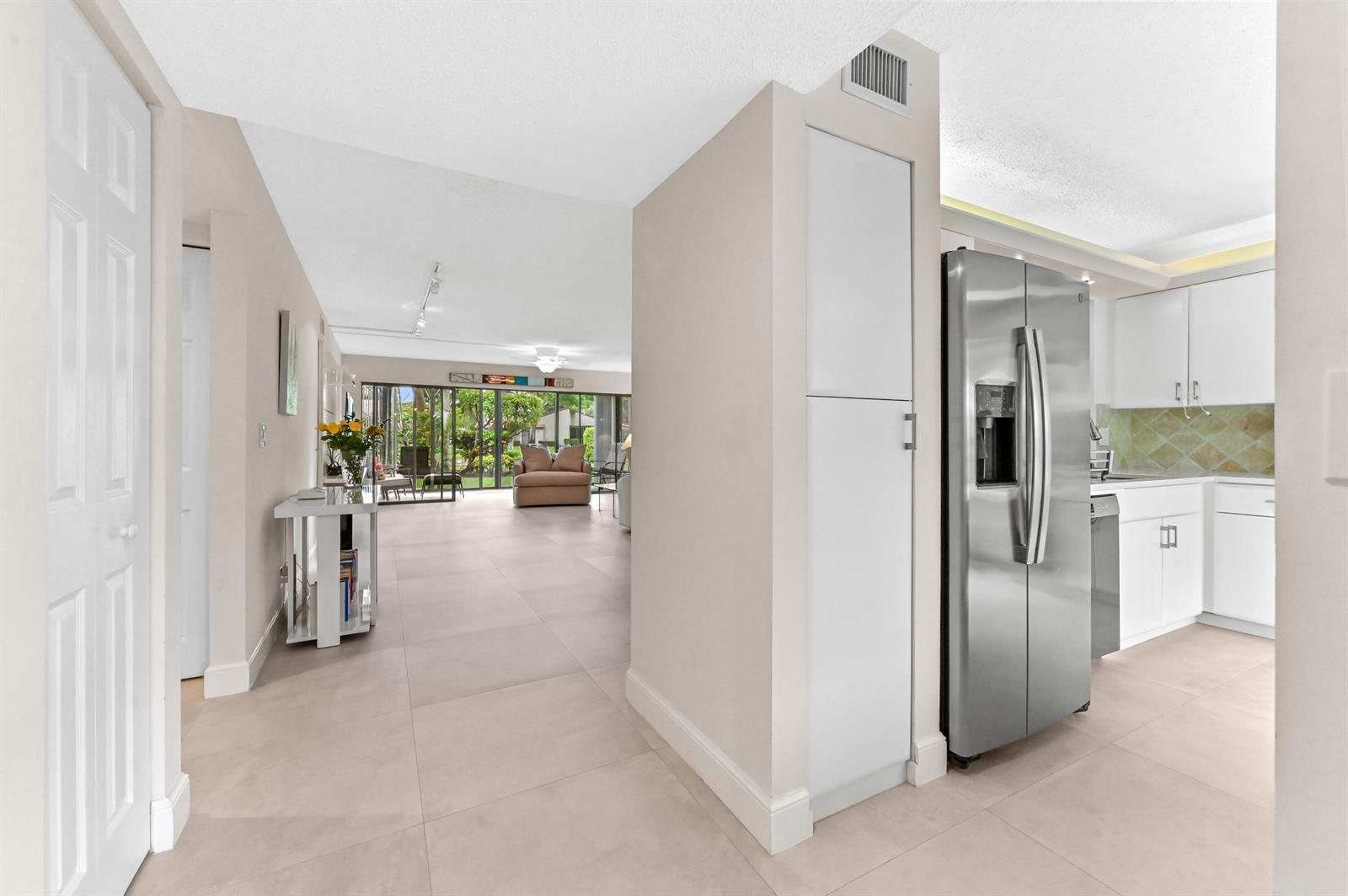 5743 Fairway Park Court # 105, Boynton Beach FL 33437 photo 4