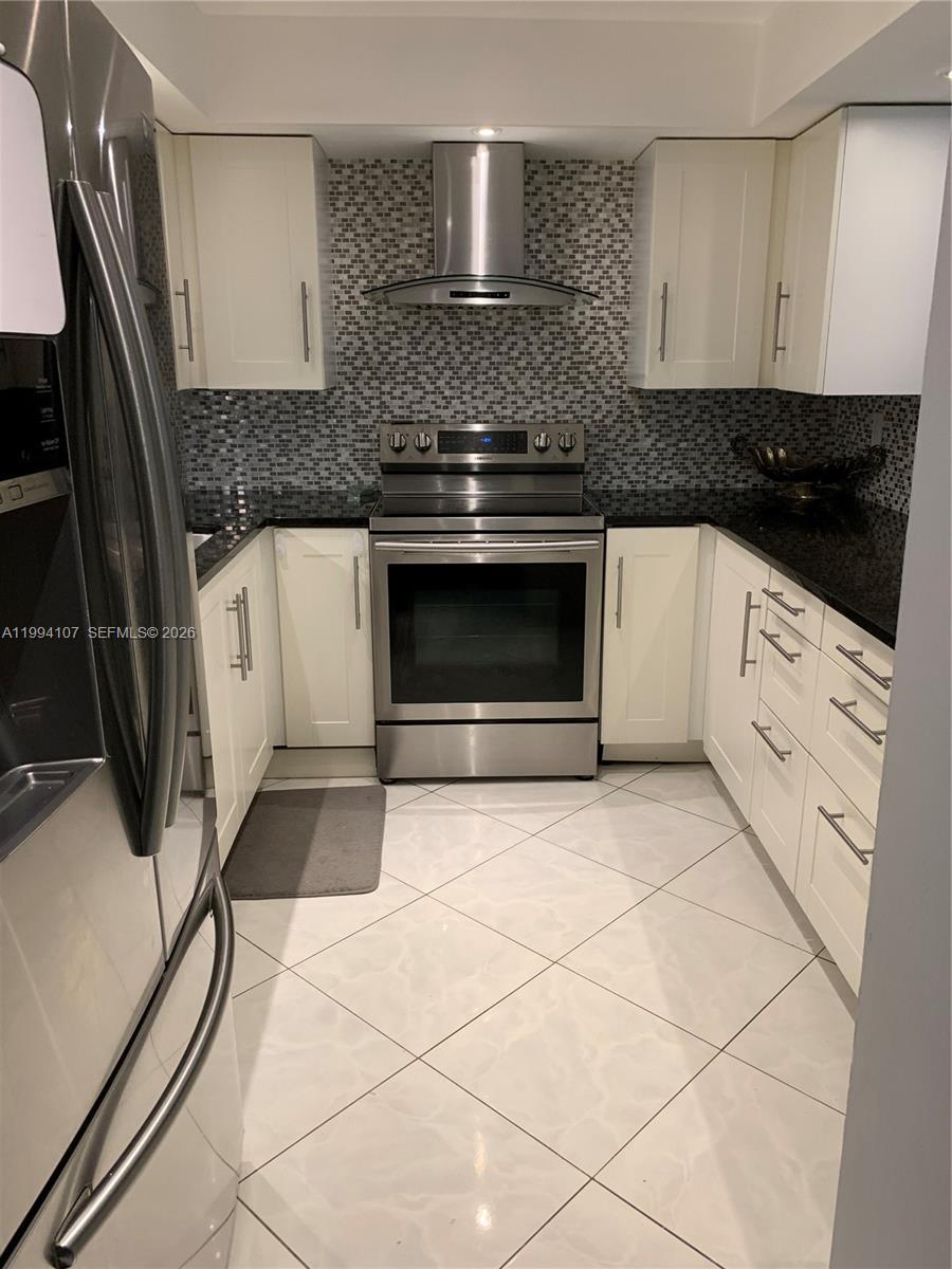 501 Three Islands Blvd # 108, Hallandale Beach FL 33009
