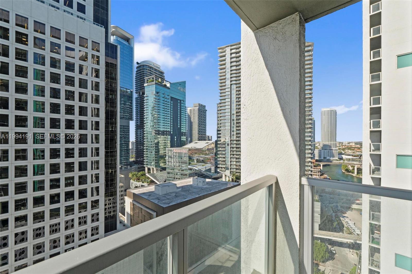 500 Brickell Ave # 2510, Miami FL 33131 photo 2