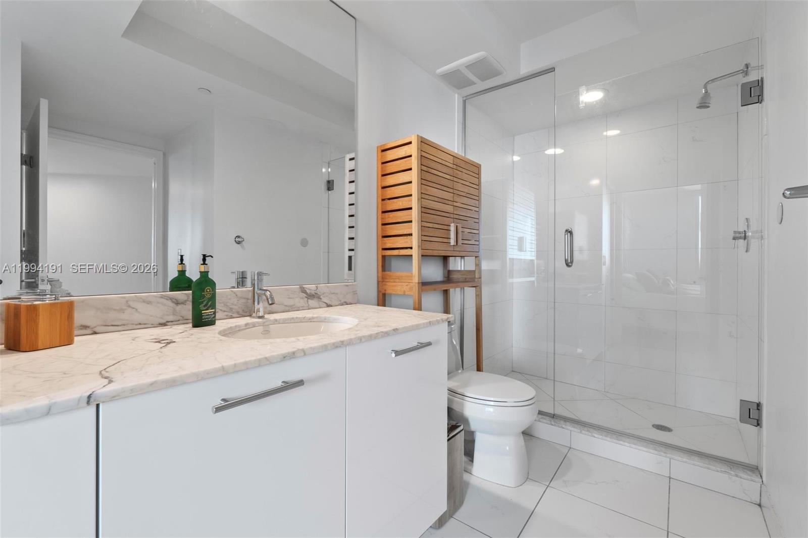 500 Brickell Ave # 2510, Miami FL 33131 photo 4