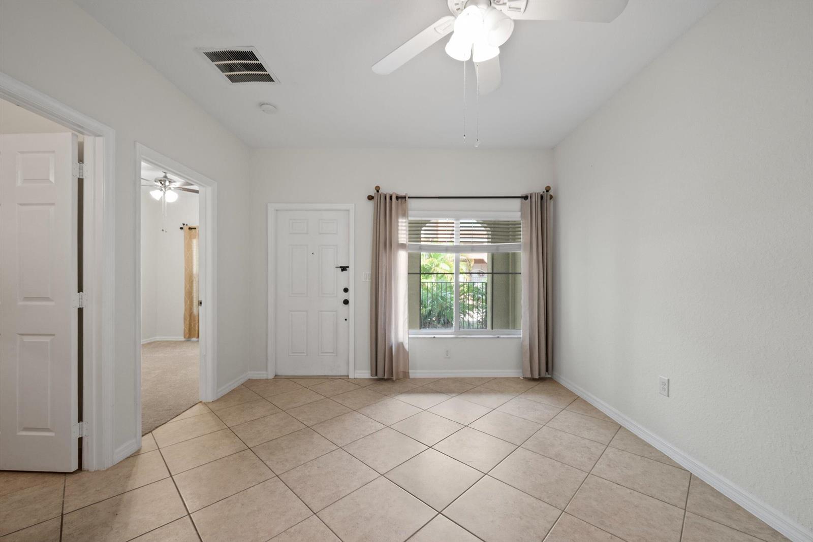386 Lake Monterey Circle, Boynton Beach FL 33426 photo 3