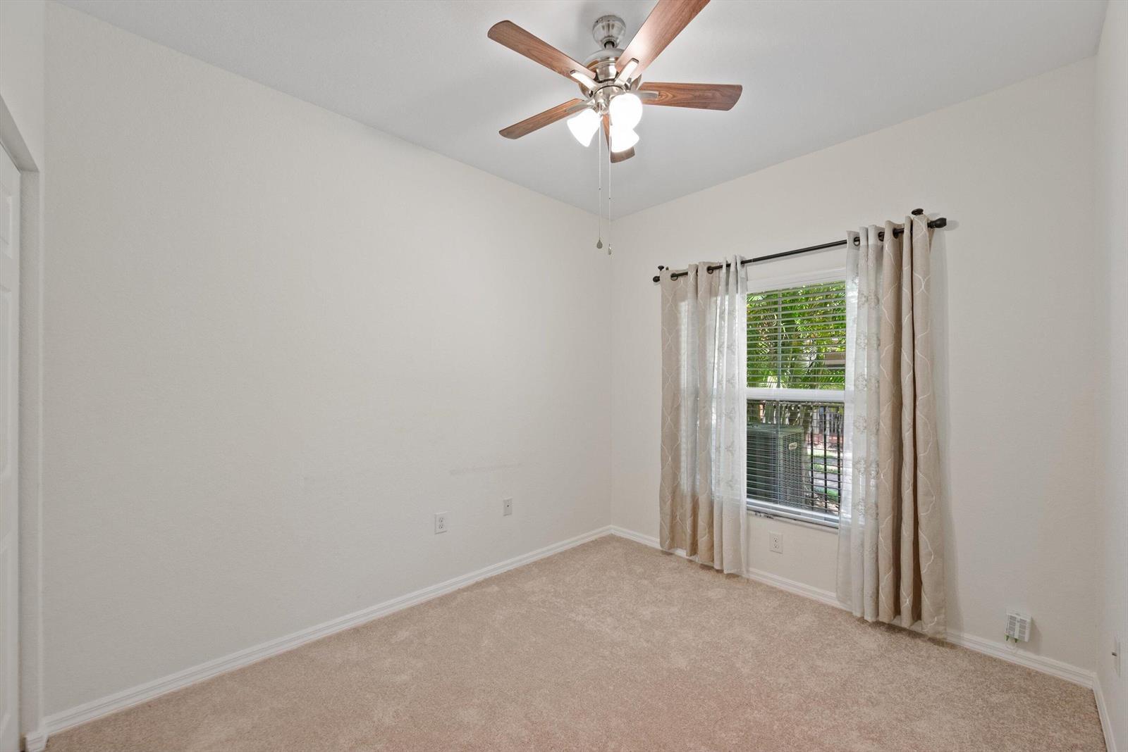 386 Lake Monterey Circle, Boynton Beach FL 33426 photo 4