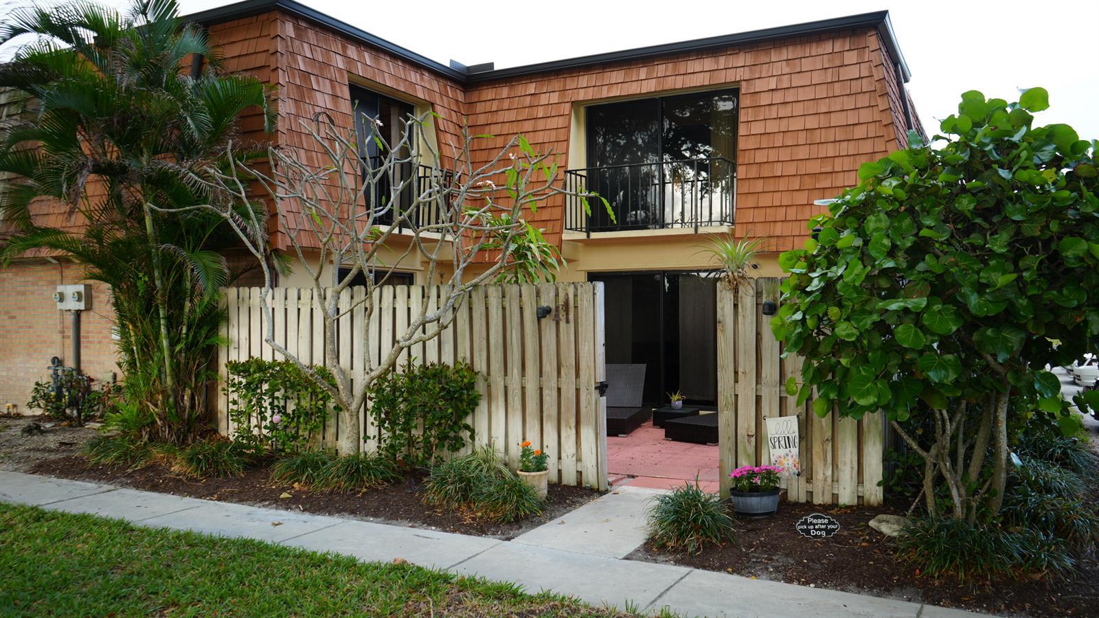 273 Arabian Road # 273, Palm Springs FL 33461 photo 2