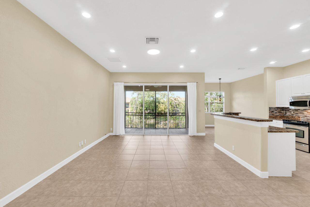 8035 NW 127th Lane # e, Parkland FL 33076 photo 3