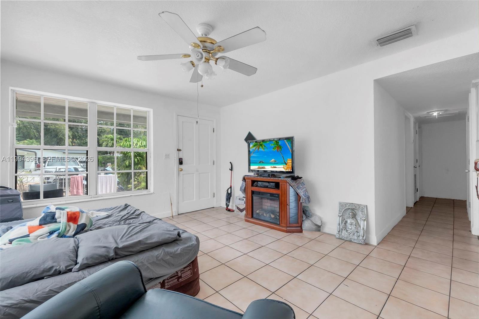 300 Northwest Blvd, Miami FL 33126 photo 4