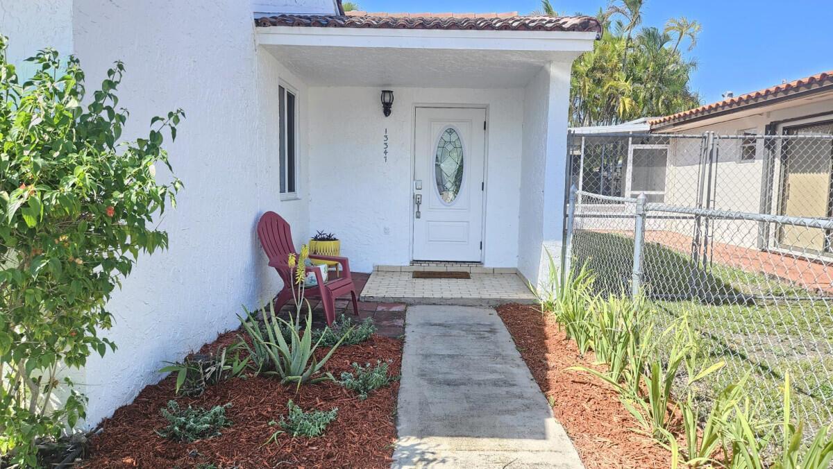 13347 NW 5th Terrace, Miami FL 33182 photo 2