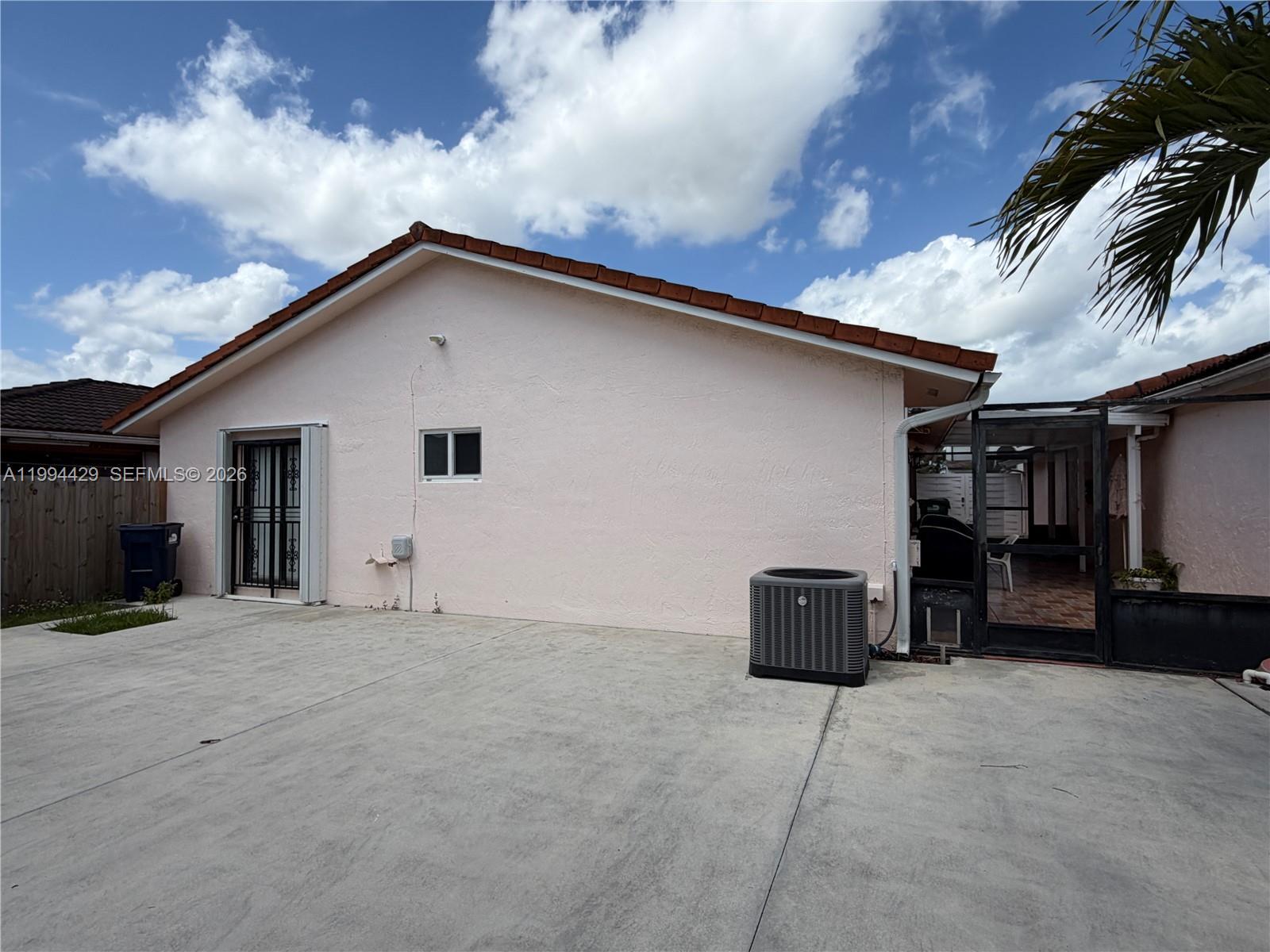 13470 SW 27th St, Miami FL 33175 photo 2