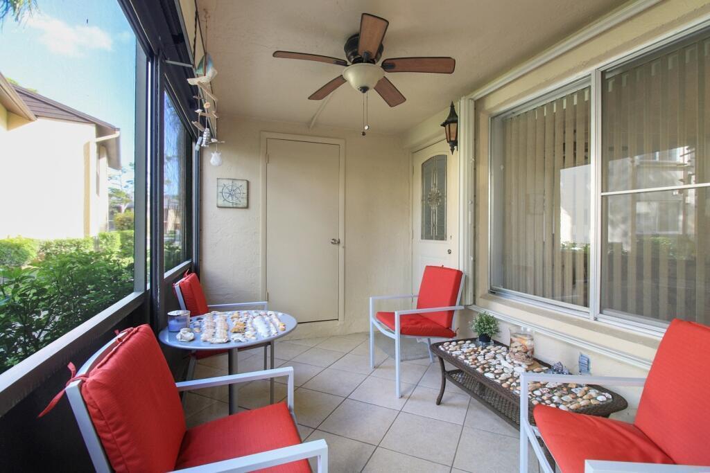 407 Pine Glen Lane # 1, FL 33463 photo 3