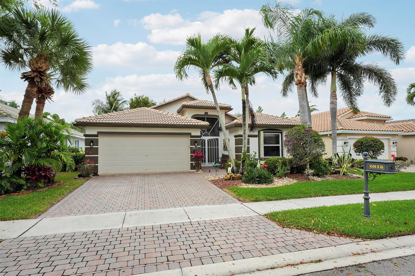 6818 Rienzo Street, Lake Worth FL 33467 photo 2