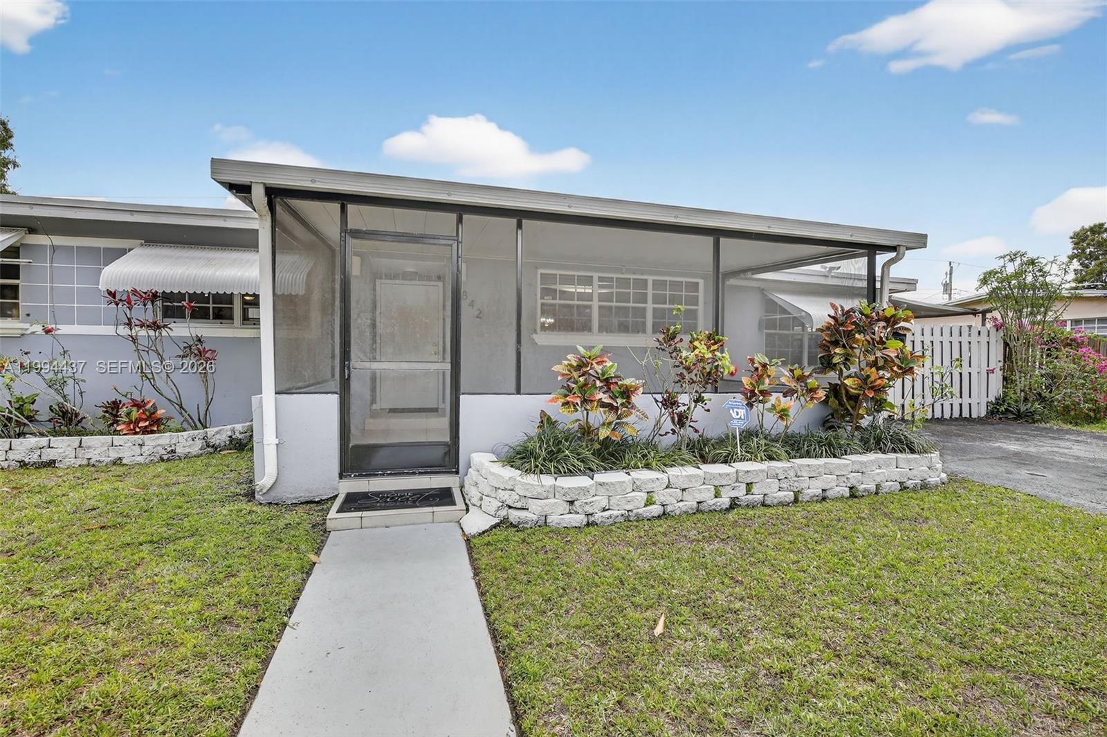 6842 NW 15th St, Plantation FL 33313 photo 4