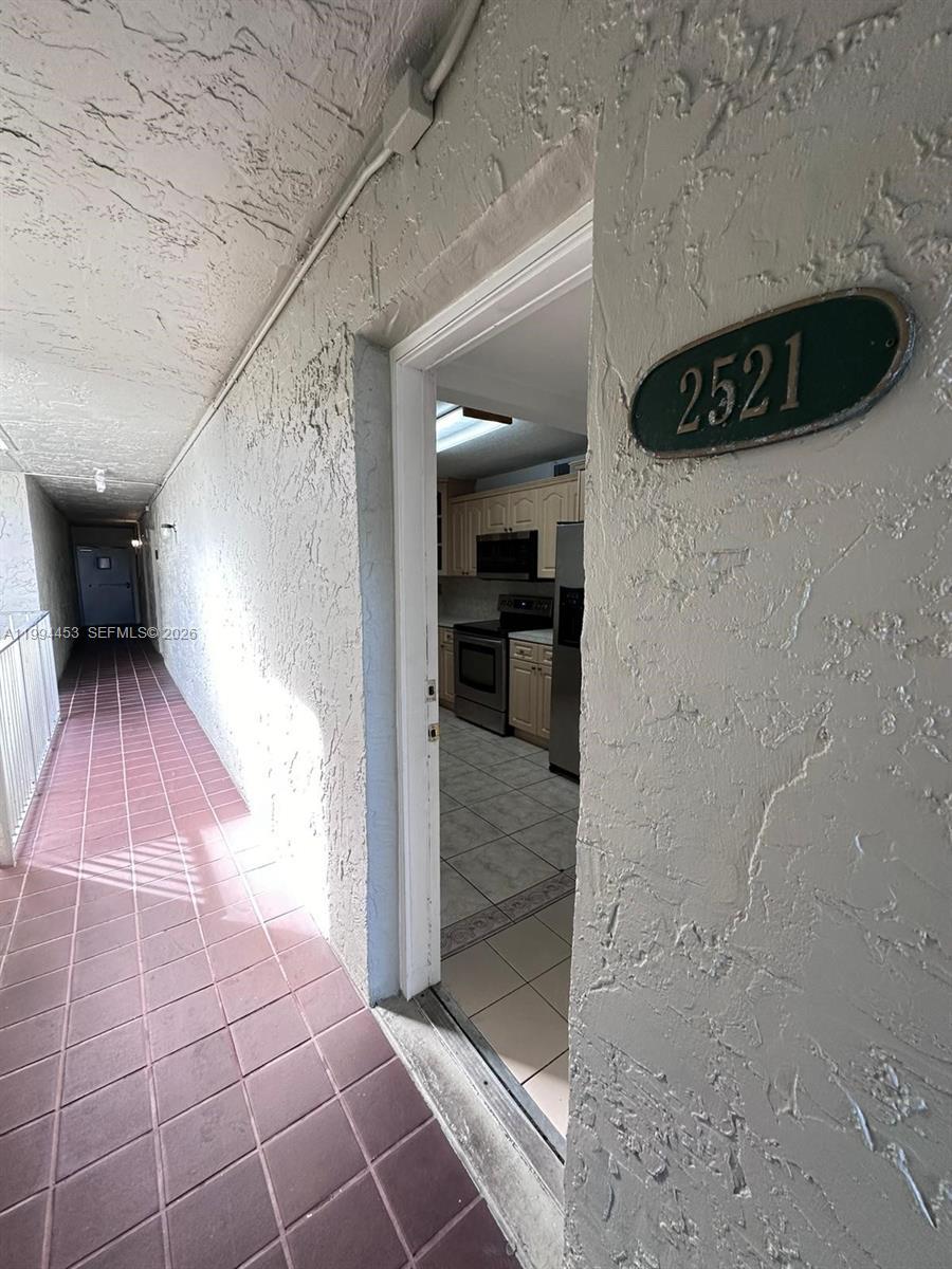 10000 NW 80th Ct # 2521, Hialeah Gardens FL 33016 photo 3