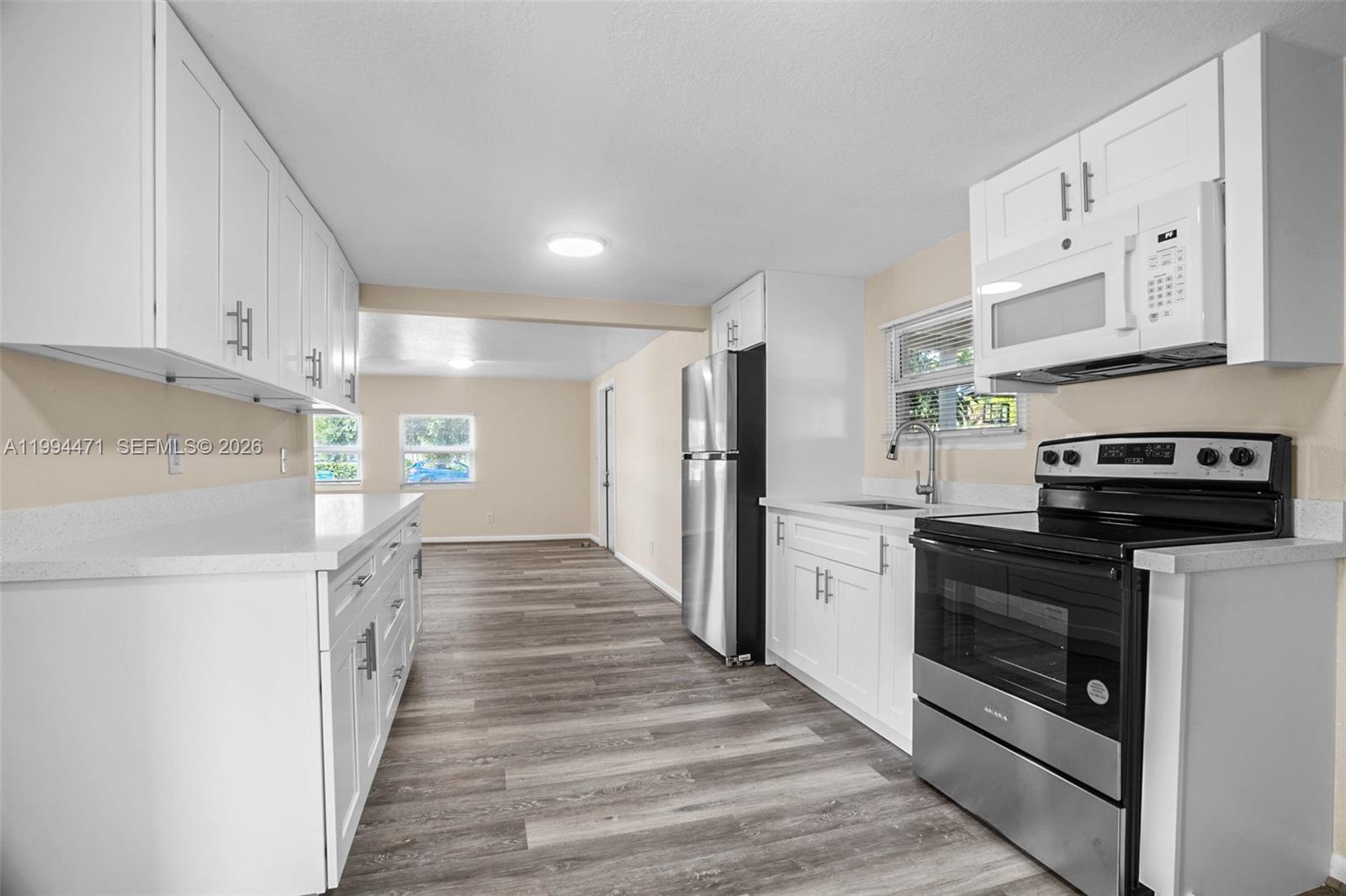 212 SW 11th St, Dania Beach FL 33004