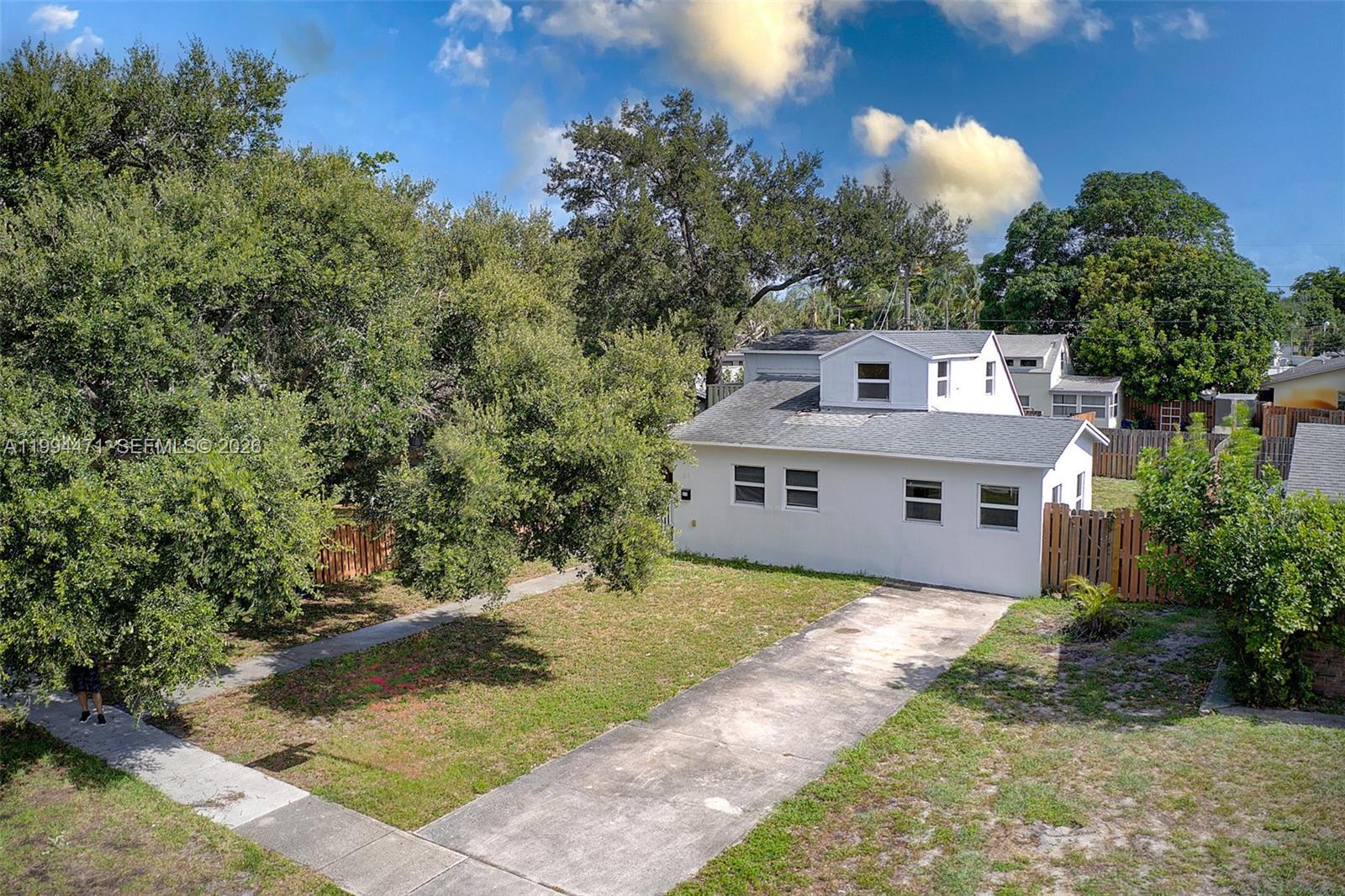 212 SW 11th St, Dania Beach FL 33004 photo 4