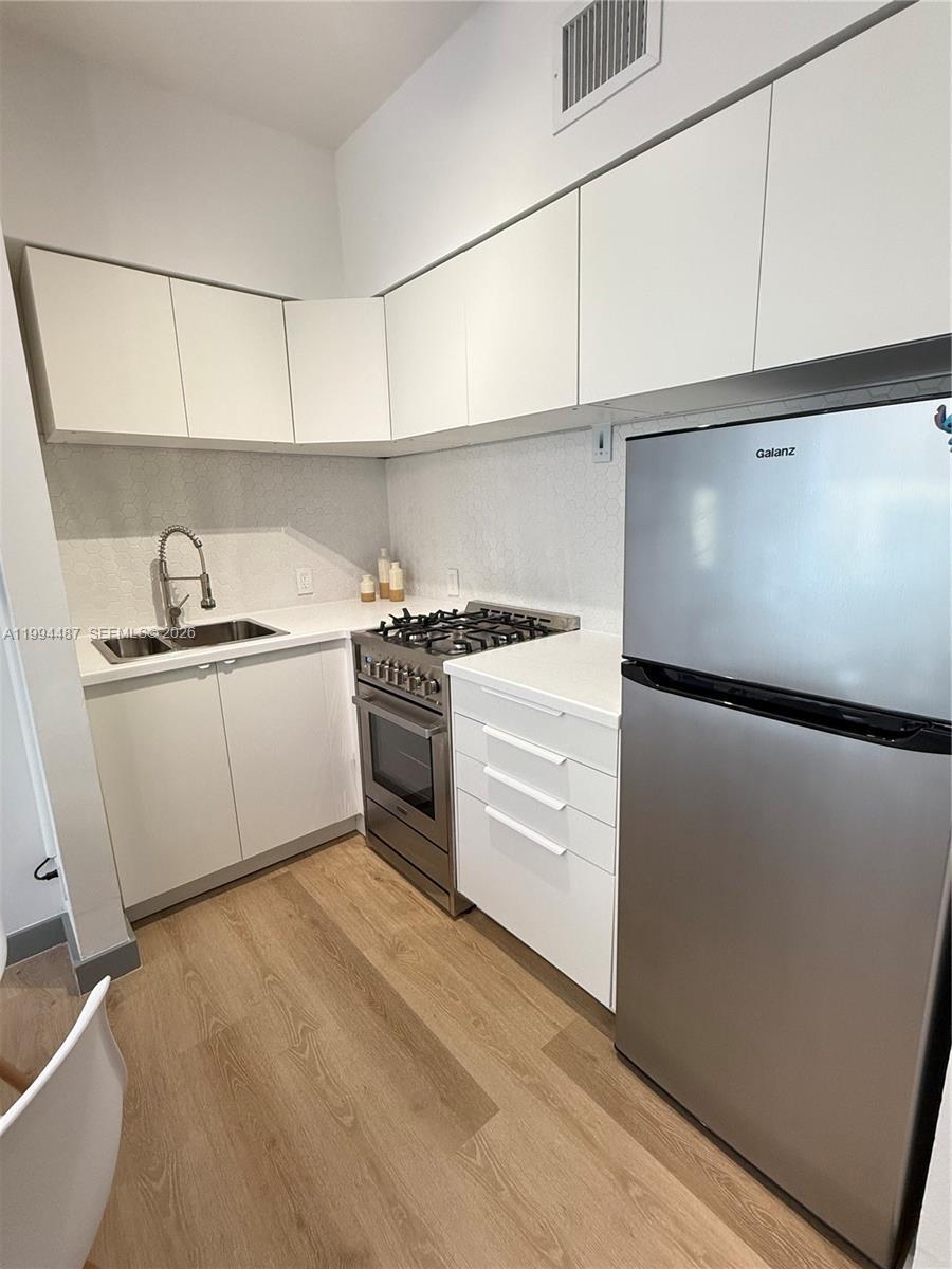 1320 Drexel Ave # 302, Miami Beach FL 33139 photo 5