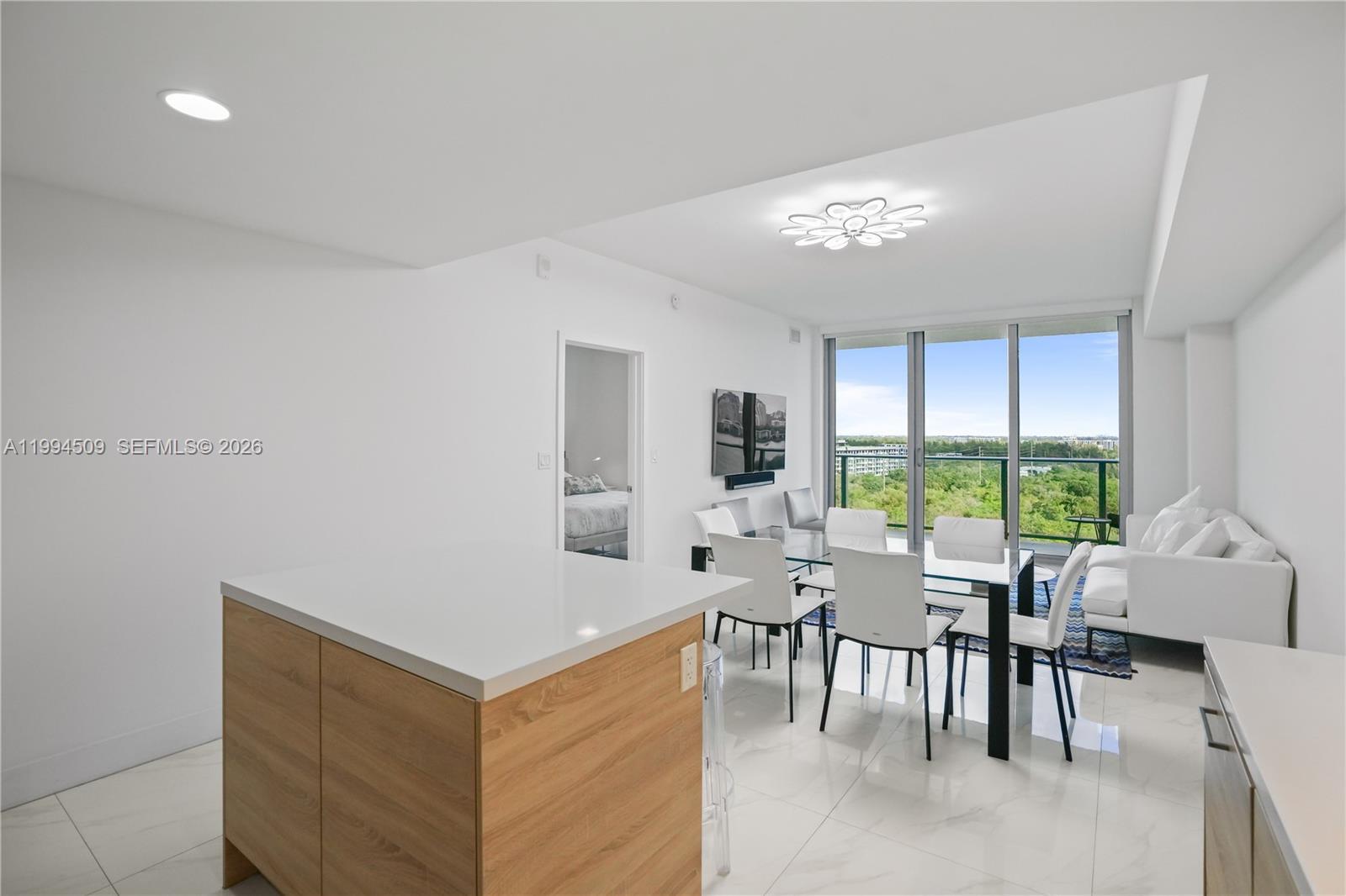 16385 NE Biscayne Blvd # 1402, North Miami Beach FL 33160 photo 5