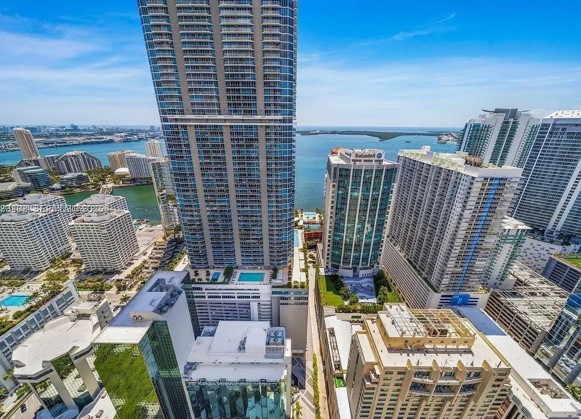 1060 Brickell Ave # 415, Miami FL 33131