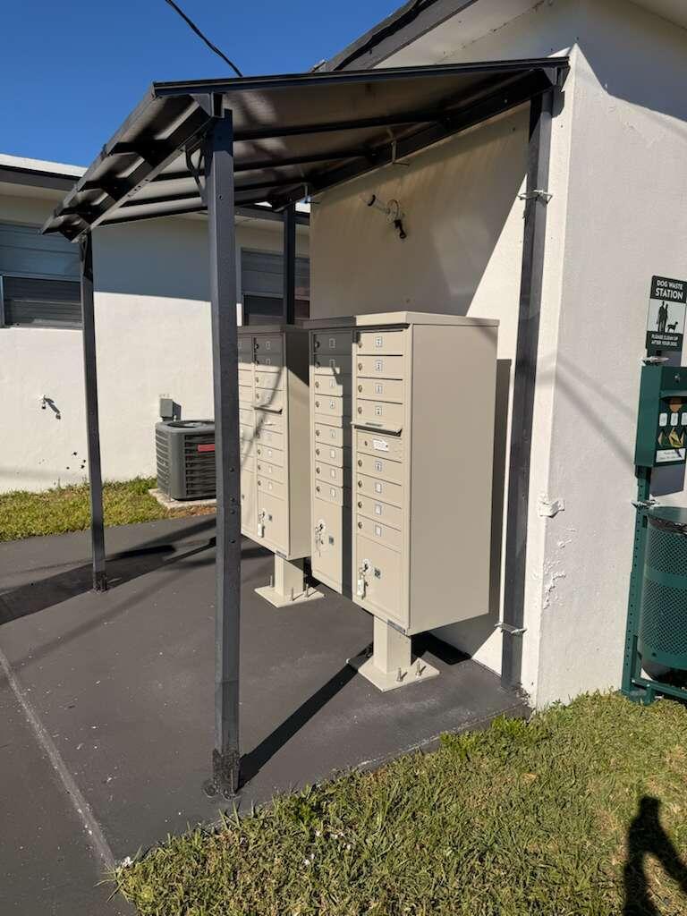 1885 40th Avenue Unit 4, Vero Beach FL 32960 photo 3