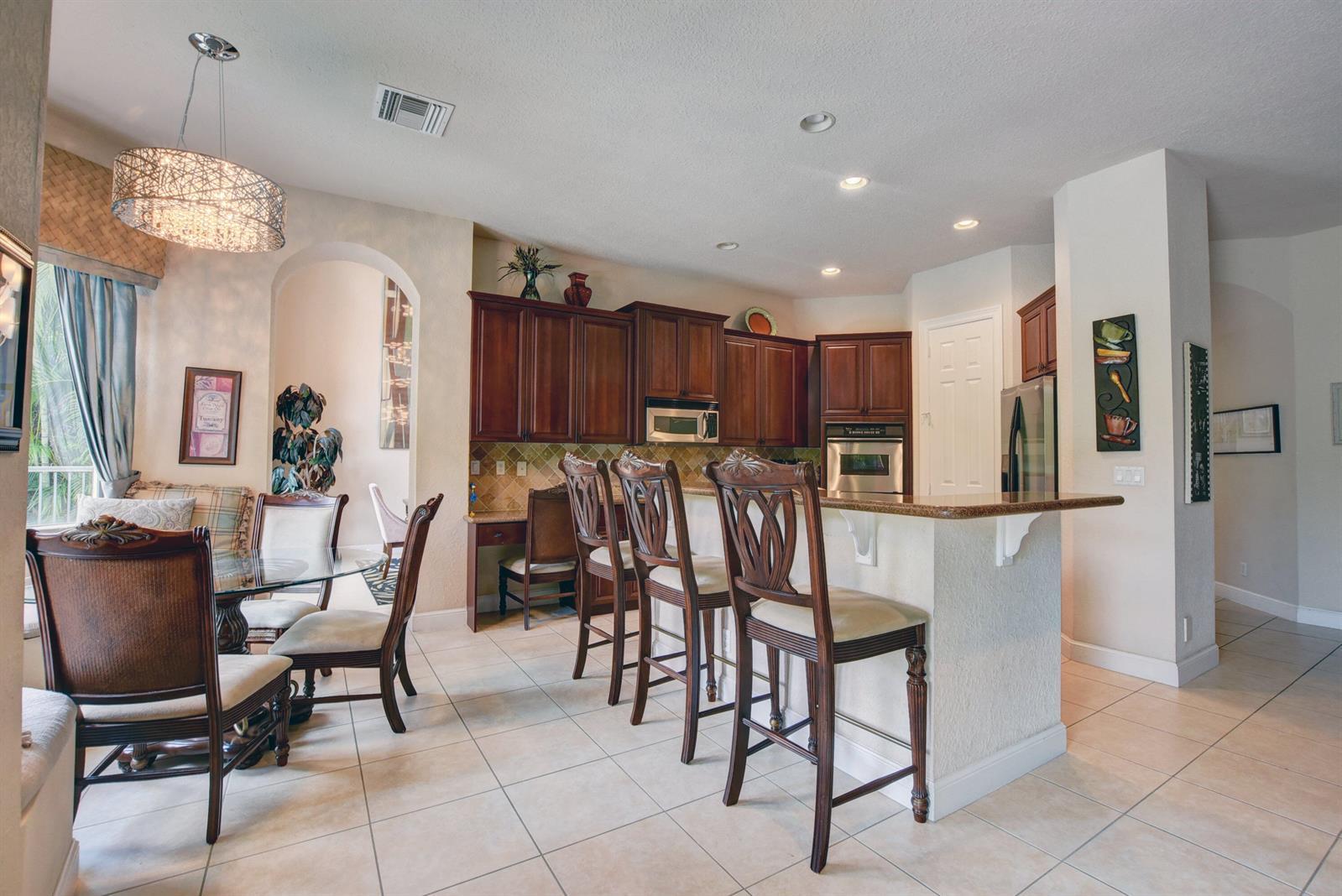 3424 Collonade Drive, Wellington FL 33449 photo 5