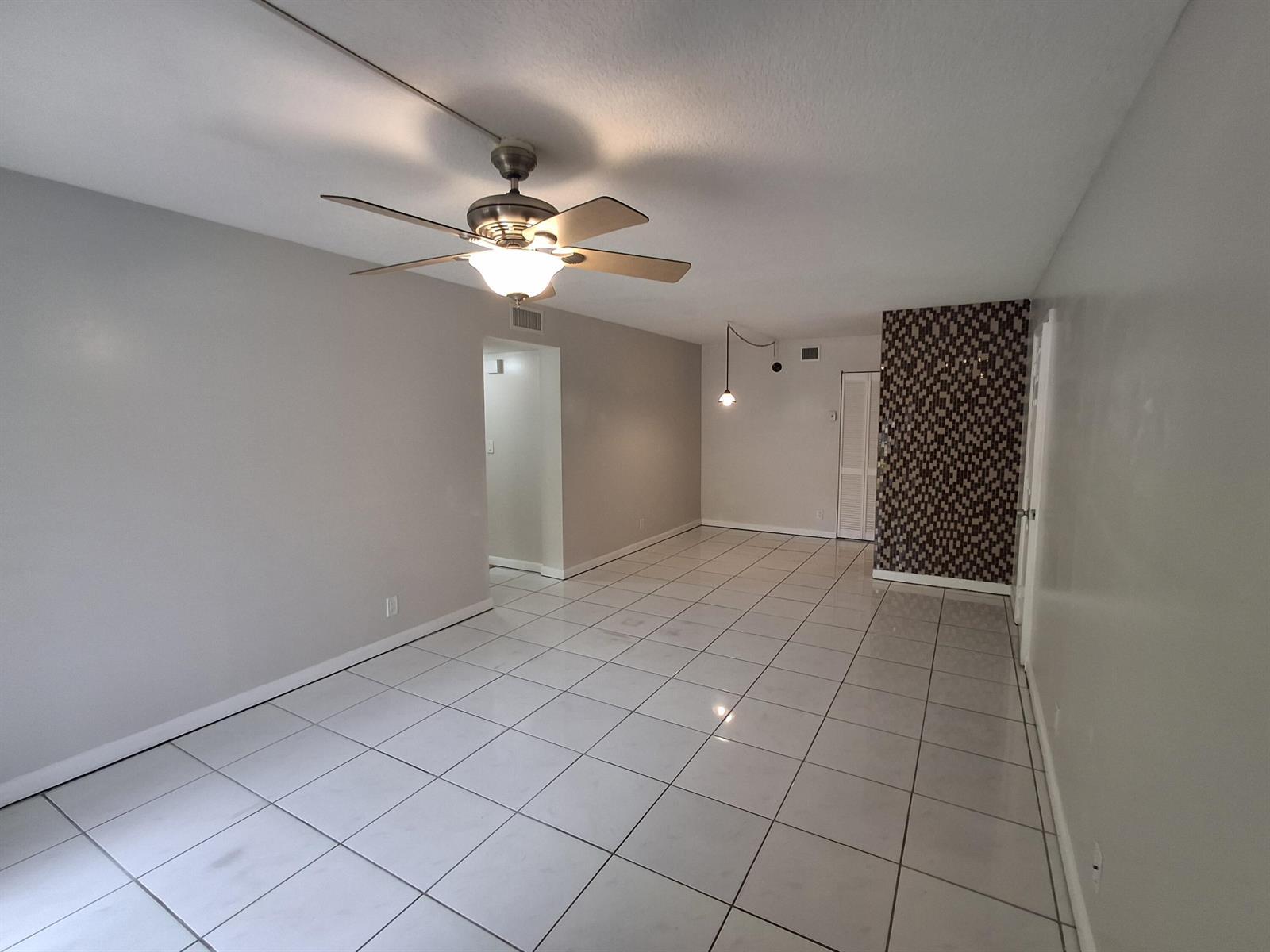 512 Gardens Drive # 103, Pompano Beach FL 33069 photo 3
