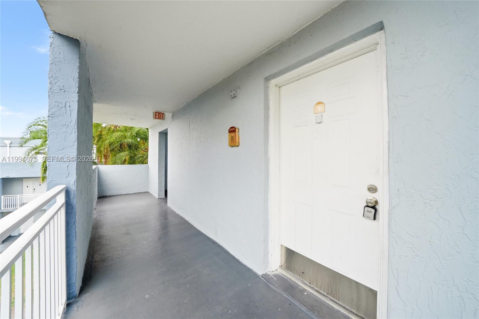 9375 Fontainebleau Blvd # L301, Miami FL 33172 photo 2