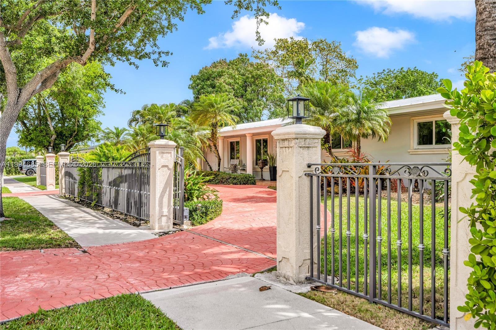 8541 SW 87th Ct, Miami FL 33173 photo 3