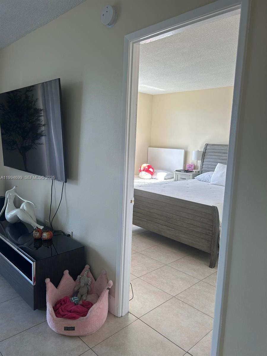 1700 NE 191st St # 304, Miami FL 33179 photo 2