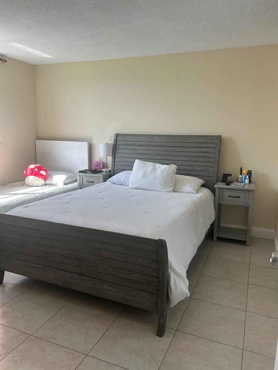 1700 NE 191st St # 304, Miami FL 33179 photo 4