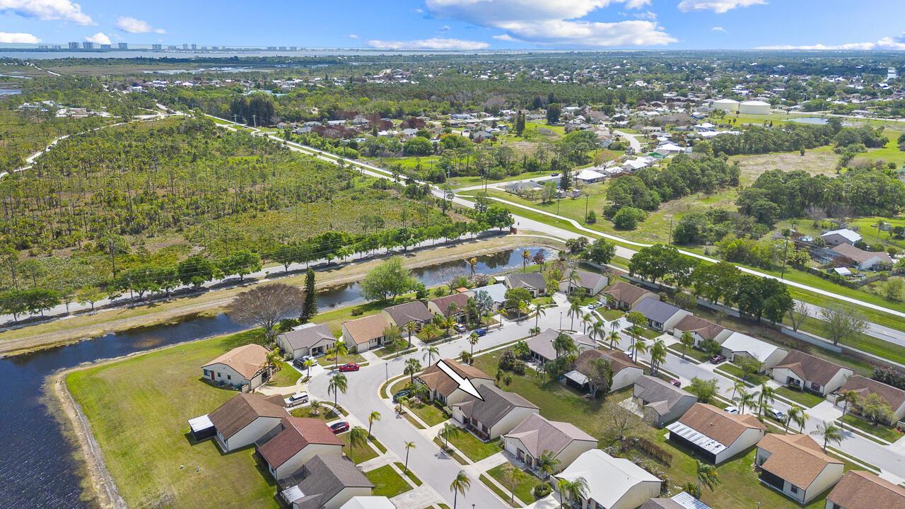 2363 SE Breckenridge Circle, Port St. Lucie FL 34952 photo 2