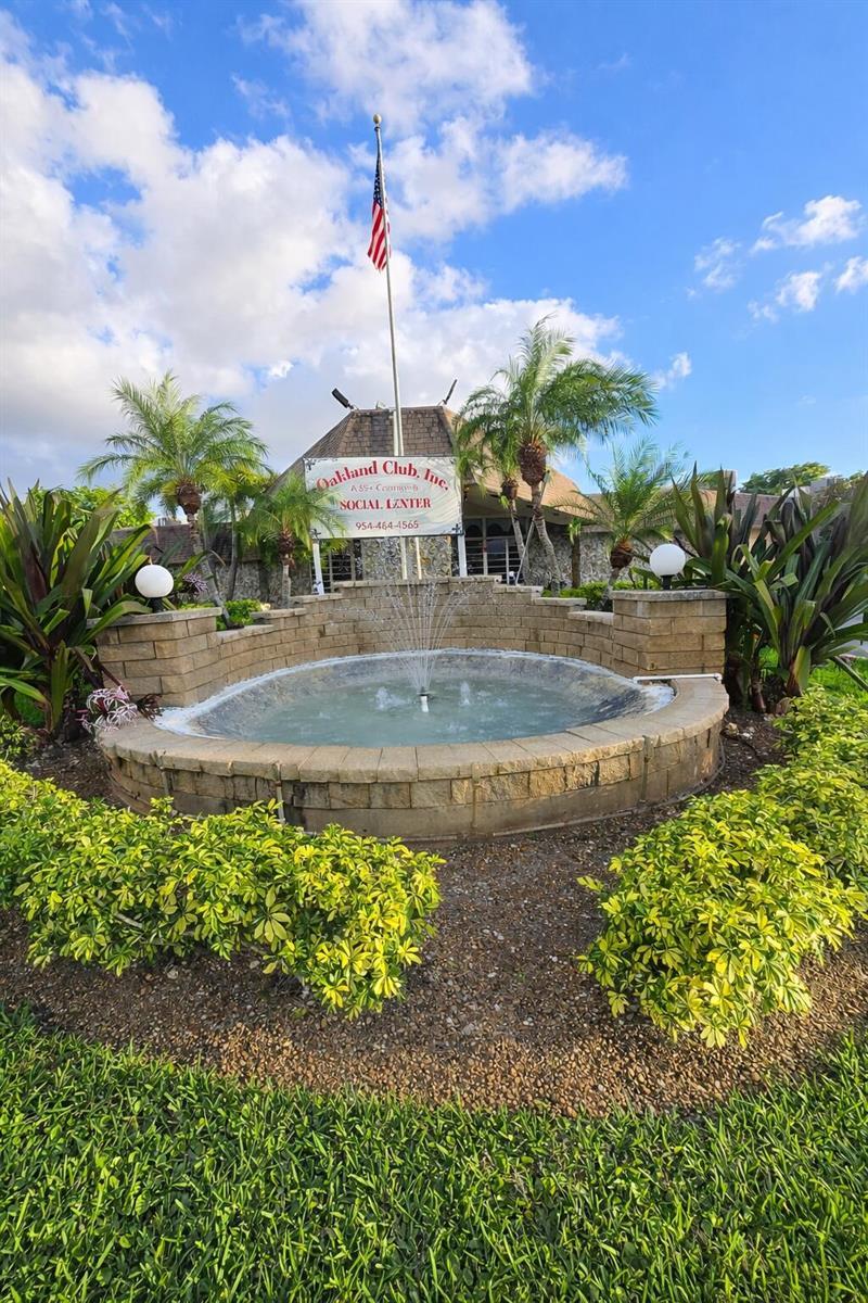 3940 NW 42nd Avenue # 221, Lauderdale Lakes FL 33319