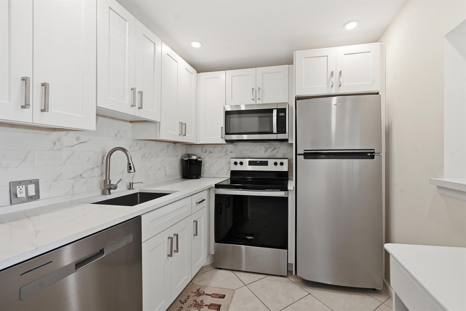 314 Brighton # H, Boca Raton FL 33434