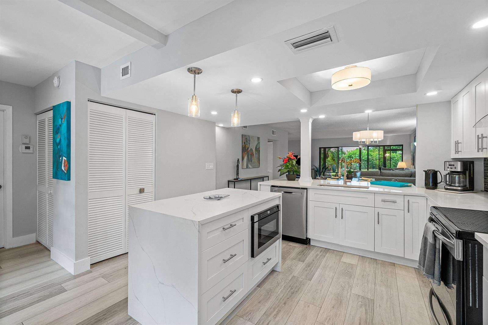 5121 Oakhill Lane # 411, Delray Beach FL 33484 photo 5