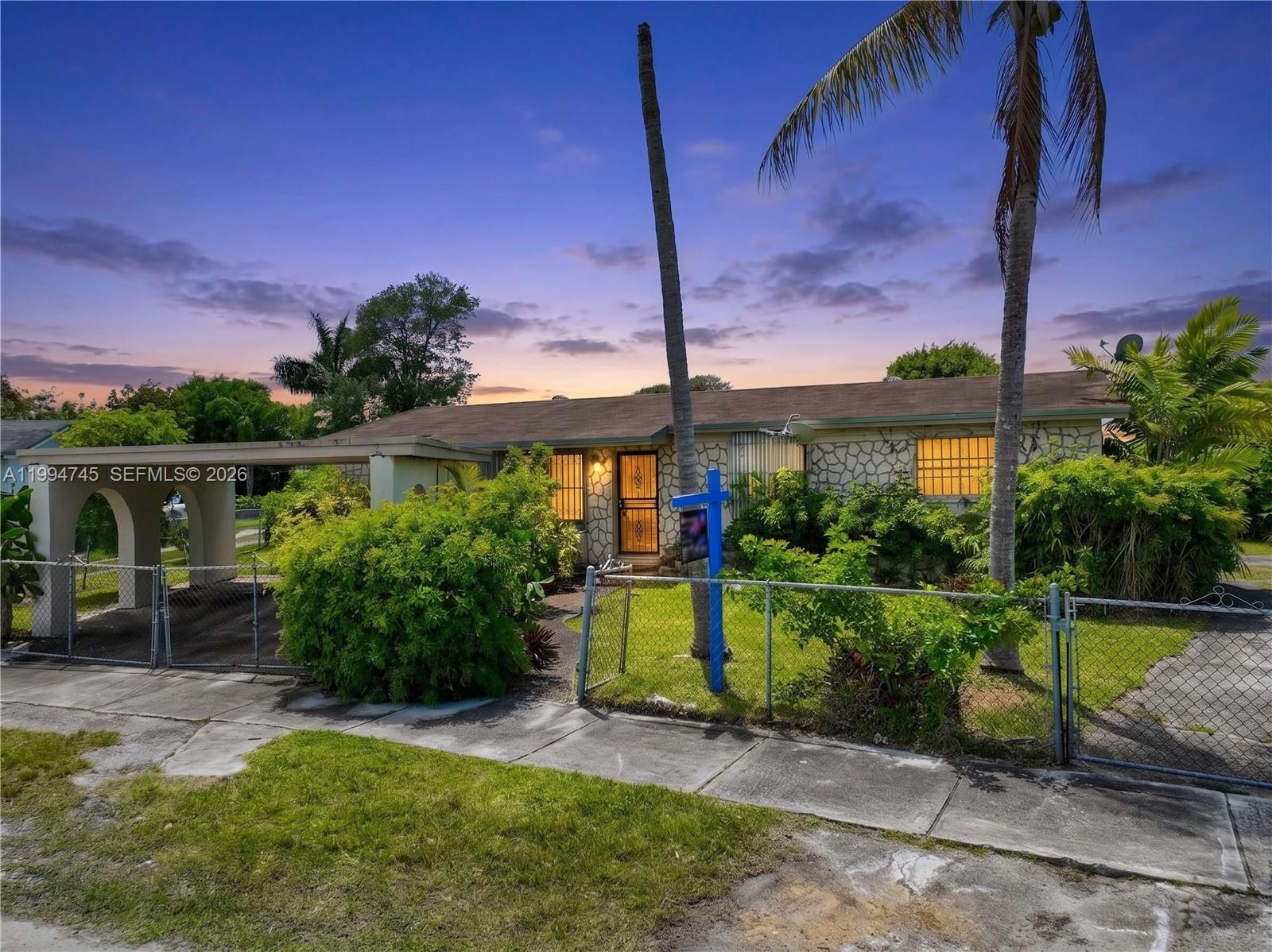 22732 SW 113th Pl, Miami FL 33170 photo 2