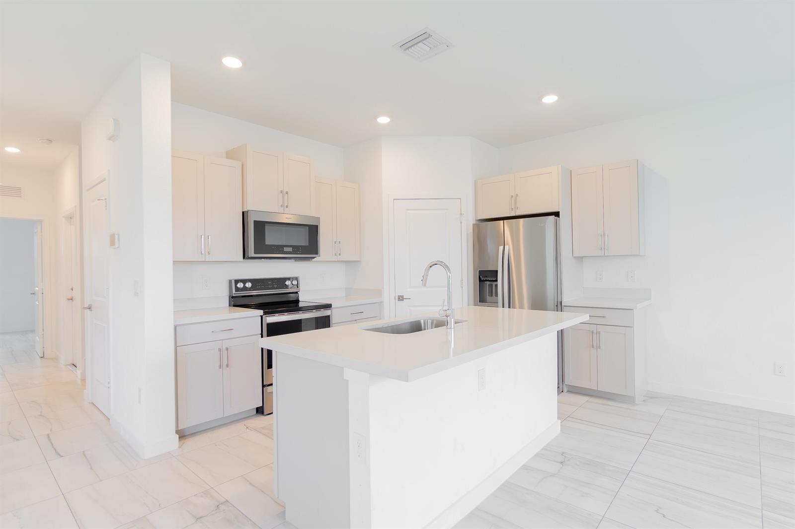8618 Via Mar, Lake Worth FL 33467 photo 4
