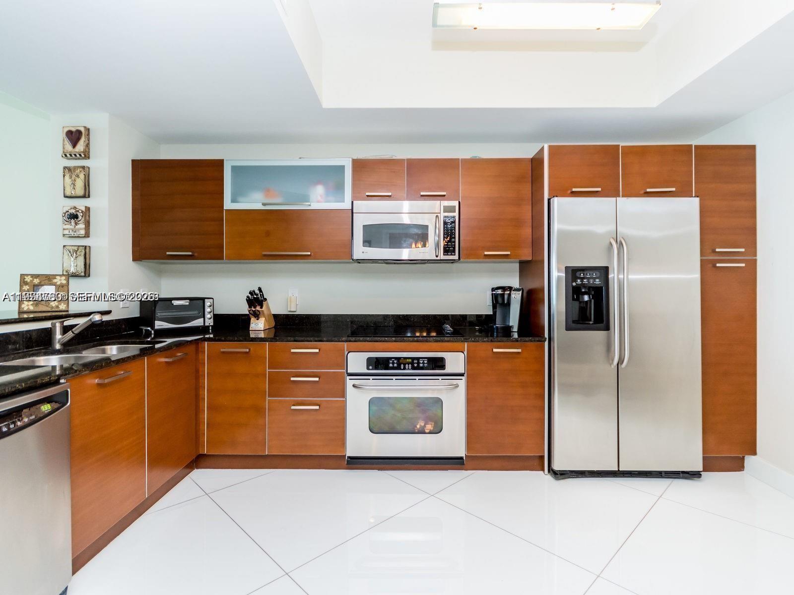 3330 NE 190th St # 1412, Aventura FL 33180 photo 3