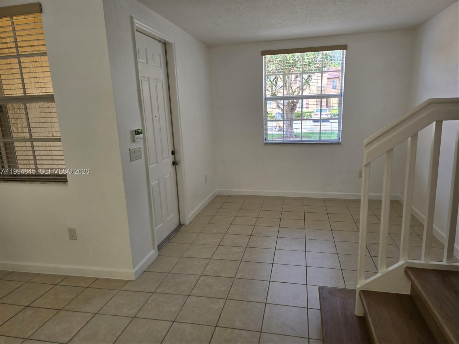 1575 NE 33rd Ave # 9, Homestead FL 33033 photo 2