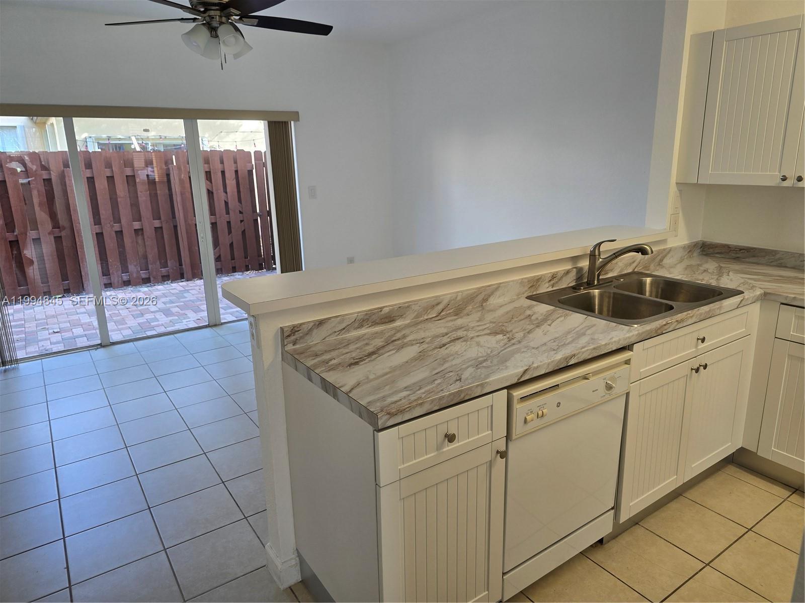 1575 NE 33rd Ave # 9, Homestead FL 33033 photo 4
