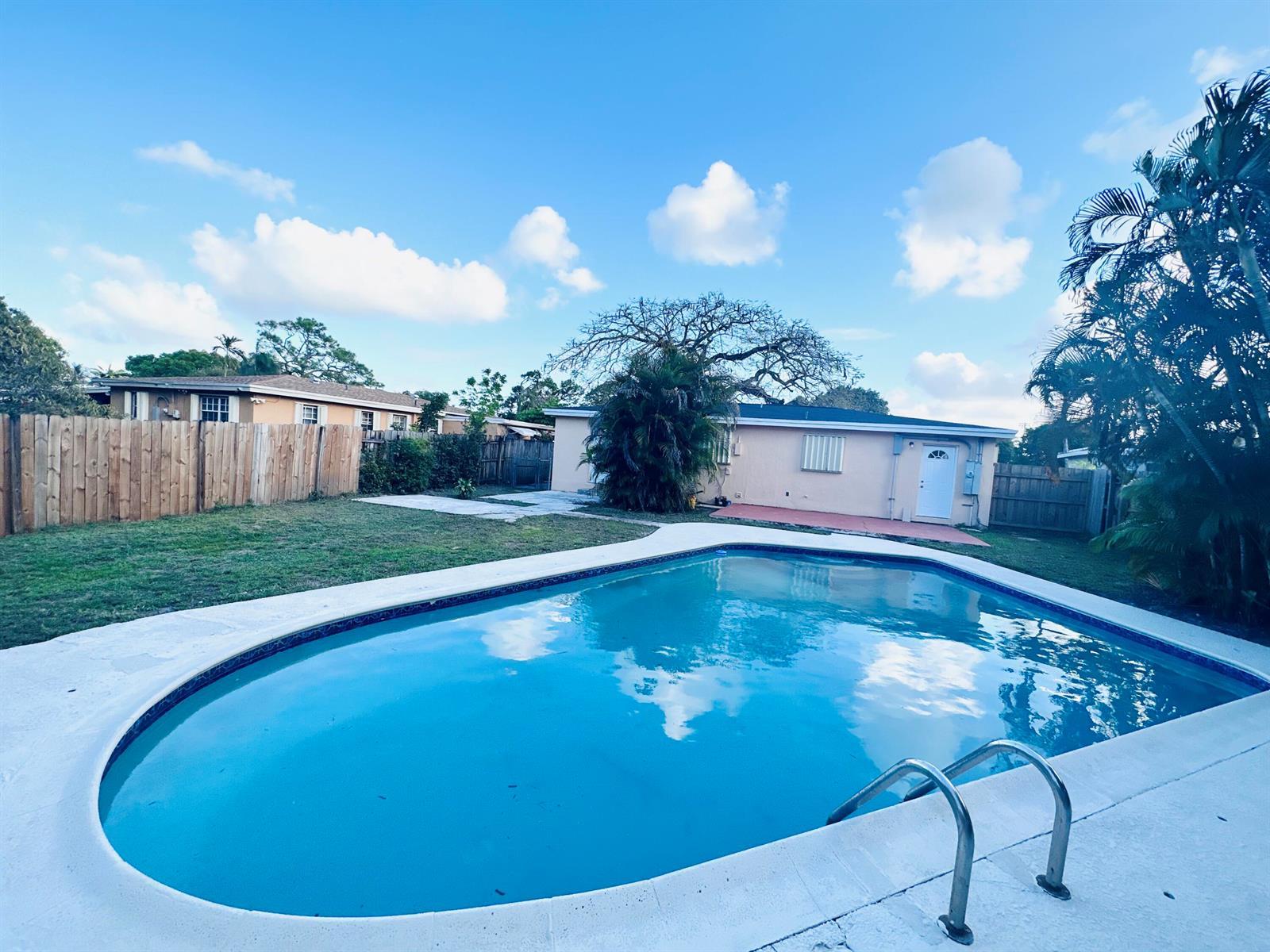 2849 SW 8th Street, Fort Lauderdale FL 33312