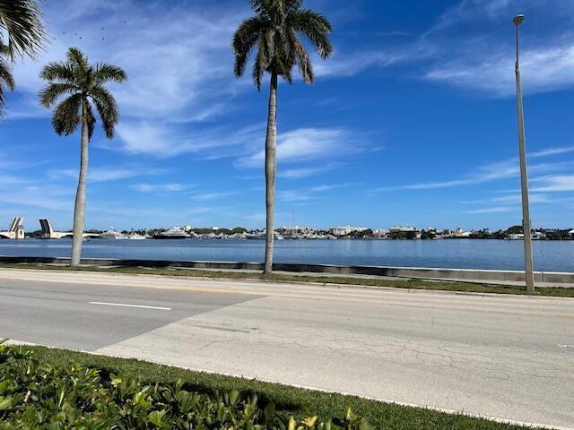 1601 S Flagler Drive # 107o, West Palm Beach FL 33401