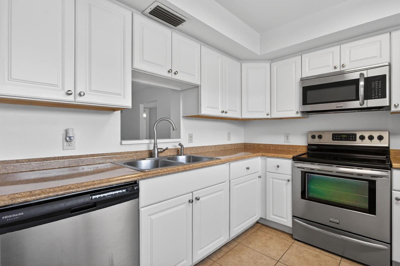 2501 Antigua Terrace # D1, Coconut Creek FL 33066 photo 4